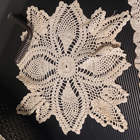 🍀Handmade vintage decor table doilies - Picture 6 of 6